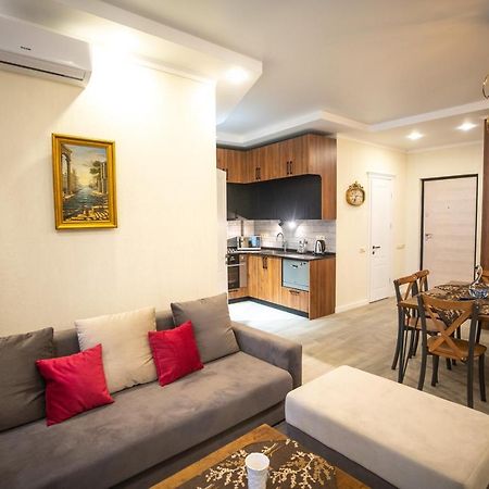 Ramada Skytower Apartment Batumi Exterior photo